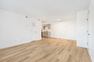 3160 W Greenwood St in Springfield, MO - Building Photo