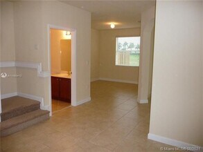 2853 SE 1st Dr-Unit -2 in Homestead, FL - Building Photo - Building Photo