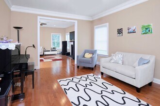 22 Liam Pl in Montgomery, NJ - Foto de edificio - Building Photo