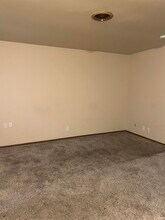 3007 Crowley Dr in Evansville, IN - Building Photo - Building Photo
