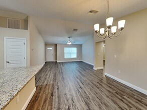 904 W Rum Pl in Citrus Springs, FL - Building Photo - Building Photo