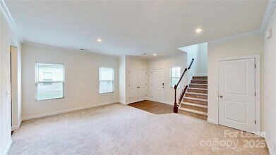 4523 Collingham Dr in Charlotte, NC - Foto de edificio - Building Photo