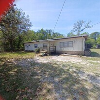 463A Logan Ave in Orange Park, FL - Building Photo