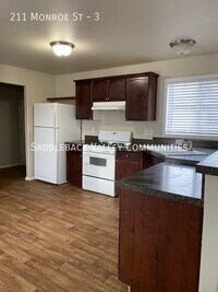 211 Monroe St photo'