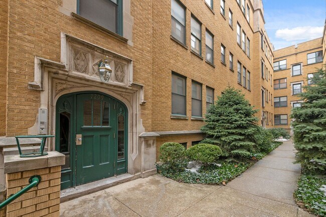 7209 S Yates Blvd in Chicago, IL - Building Photo - Building Photo