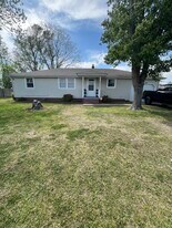465 Meadstown Rd in Elizabeth City, NC - Building Photo
