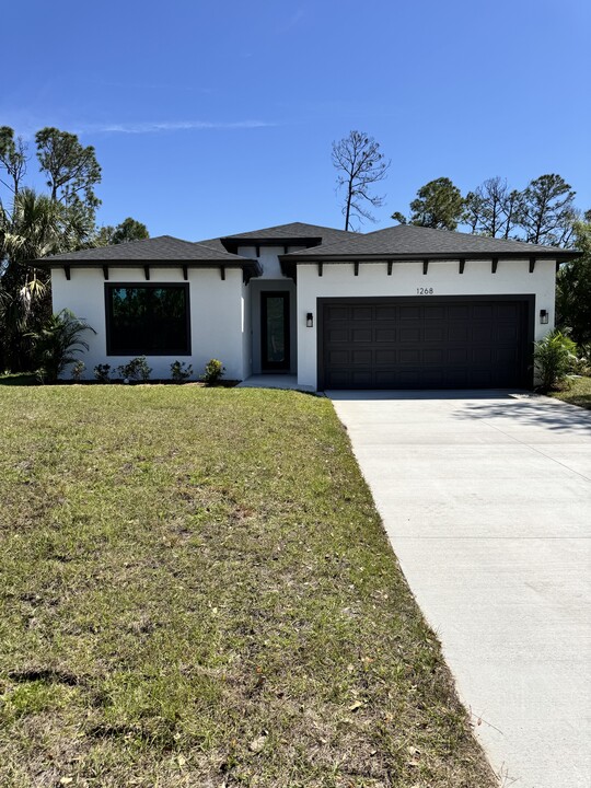 1268 Impala St in North Port, FL - Building Photo