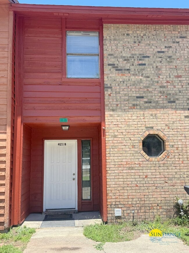 property at 421 Hollywood Blvd NW