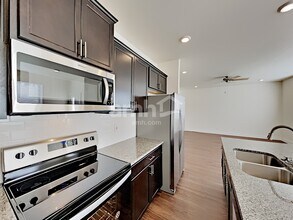 12726 81st Ave Ct E in Puyallup, WA - Building Photo - Building Photo