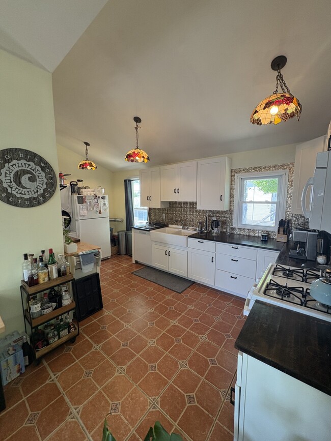 110 Summit Ave, Unit 2