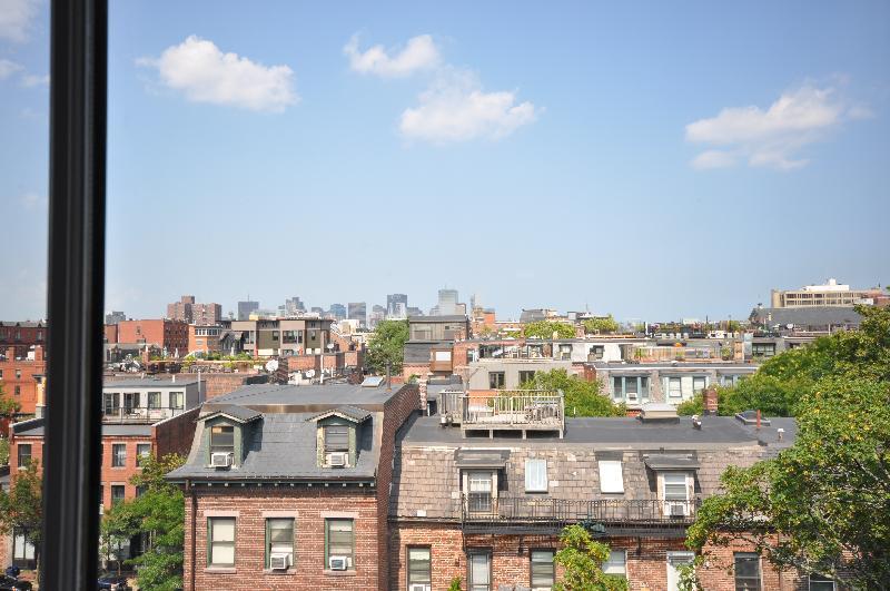 654 Massachusetts Ave in Boston, MA - Building Photo