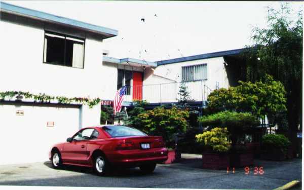 Golf Crest Apartments in Seattle, WA - Building Photo - Building Photo