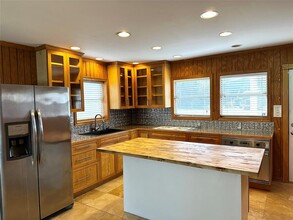 1019 7th St in Dickinson, TX - Building Photo - Building Photo
