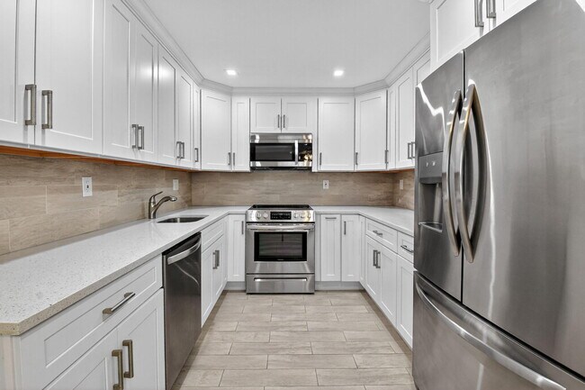 305 Capri G in Delray Beach, FL - Building Photo - Building Photo