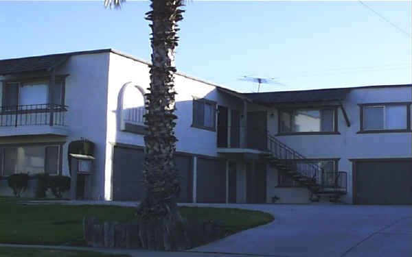 9231 Wheeler Ct in Fontana, CA - Foto de edificio - Building Photo