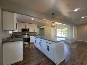 7034 Cromwell Way in Sacramento, CA - Building Photo - Building Photo