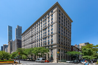 580 Park Ave in New York, NY - Building Photo - Building Photo