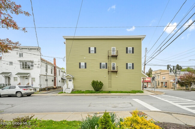 281 Main St in Richmondville, NY - Building Photo - Building Photo