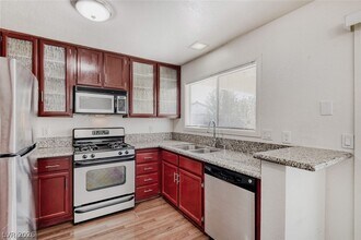 661 Freeburg Pl in Las Vegas, NV - Building Photo - Building Photo