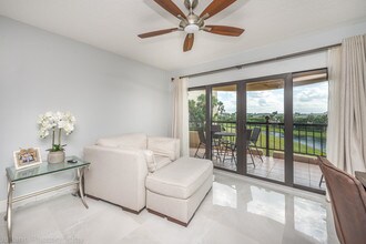 301 Ocean Bluffs Blvd-Unit -202 in Jupiter, FL - Building Photo - Building Photo