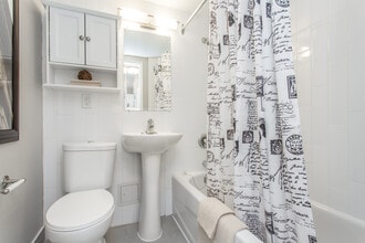 Lord Dufferin Apartments in Toronto, ON - Building Photo - Building Photo