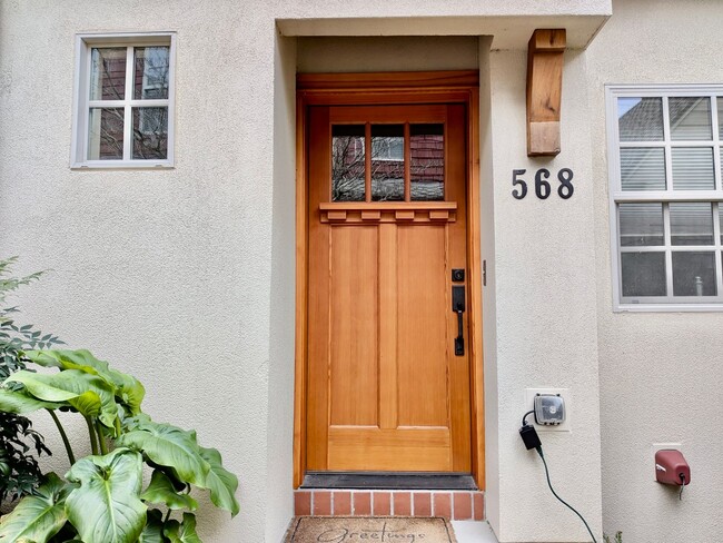 568 2nd St in Lake Oswego, OR - Building Photo - Building Photo