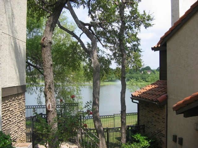 property at 2610 Lakehill Ln