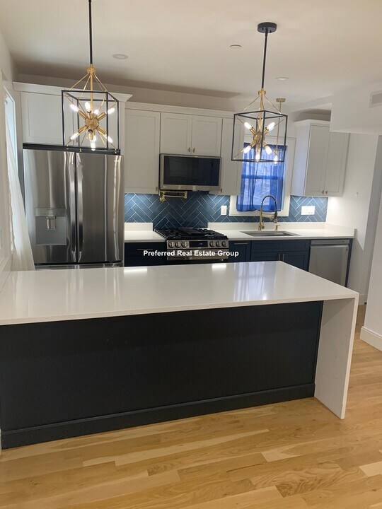 2A Thane St in Boston, MA - Building Photo