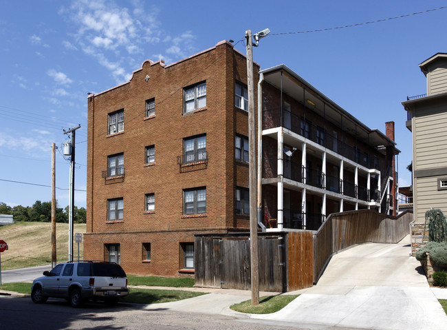 Arlington Arms in Tulsa, OK - Building Photo - Building Photo