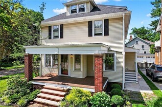 3025 Meadowbrook Blvd in Cleveland Heights, OH - Building Photo - Building Photo