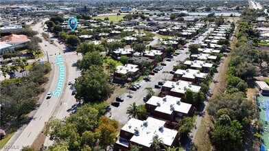 5223 Cedarbend Dr in Ft. Myers, FL - Building Photo - Building Photo