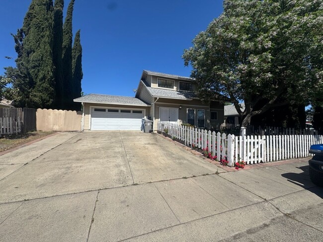 property at 4985 Valley Hi Dr