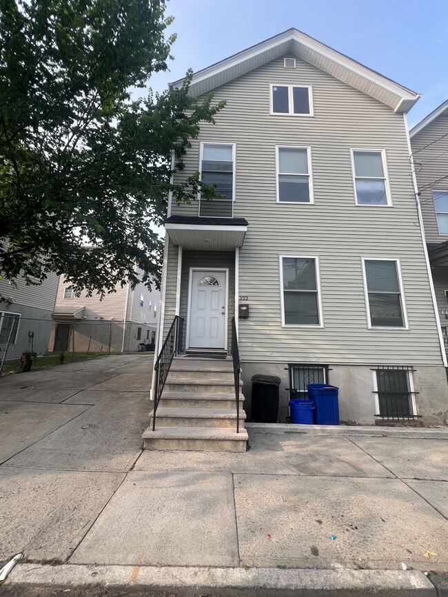 property at 333 New St