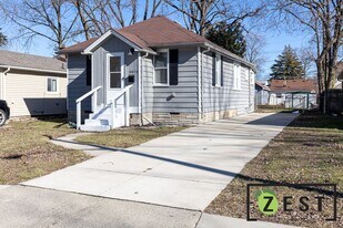 27074 Brettonwoods St in Madison Heights, MI - Building Photo