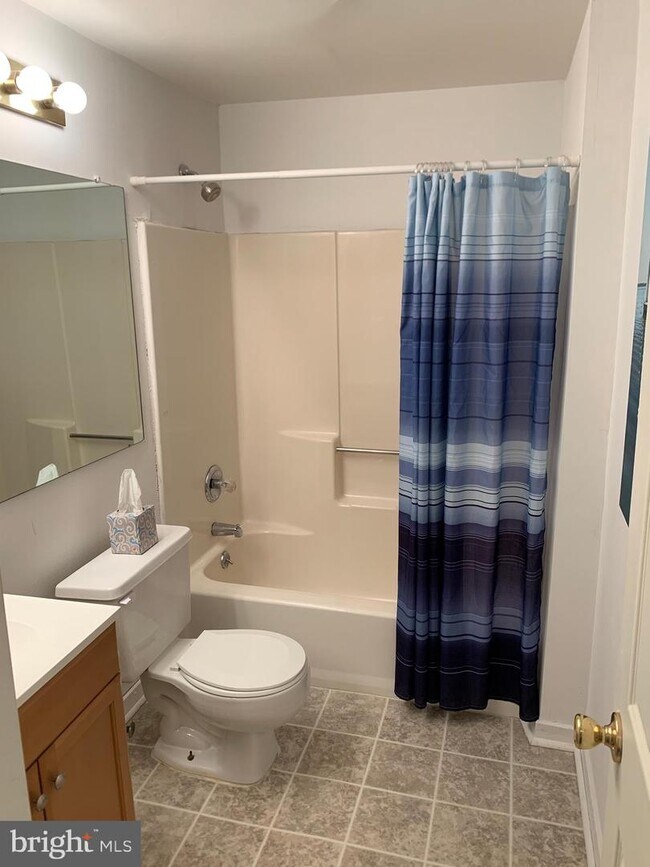 1025 N Madison St-Unit -208 in Wilmington, DE - Building Photo - Building Photo