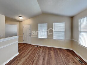 1877 E Cedar Dr in Eagle Mountain, UT - Foto de edificio - Building Photo