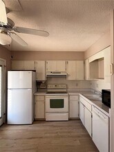 509 W Venice Ave in Venice, FL - Building Photo - Building Photo