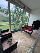 219 NE 14th Ave in Hallandale Beach, FL - Building Photo