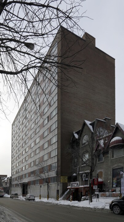 1420 Saint-Mathieu in Montréal, QC - Building Photo