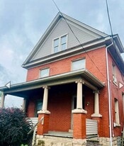 1330 E Washington St in New Castle, PA - Building Photo