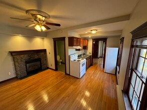 190 Main St, Unit 3 in Altamont, NY - Foto de edificio - Building Photo