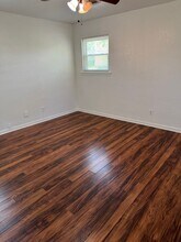 222 S Rice St in Lampasas, TX - Building Photo - Building Photo