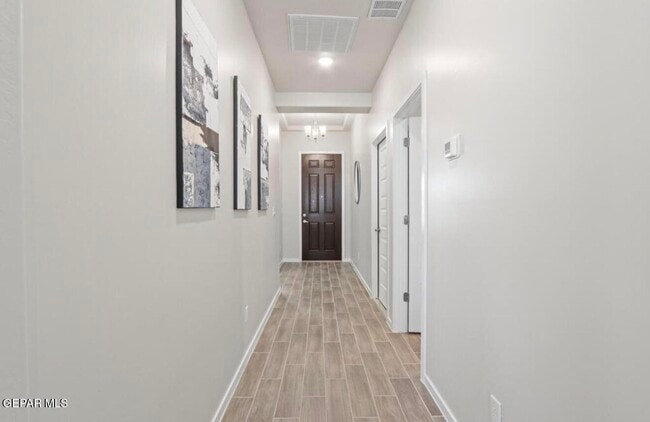 253 Adamtowne Dr in El Paso, TX - Building Photo - Building Photo