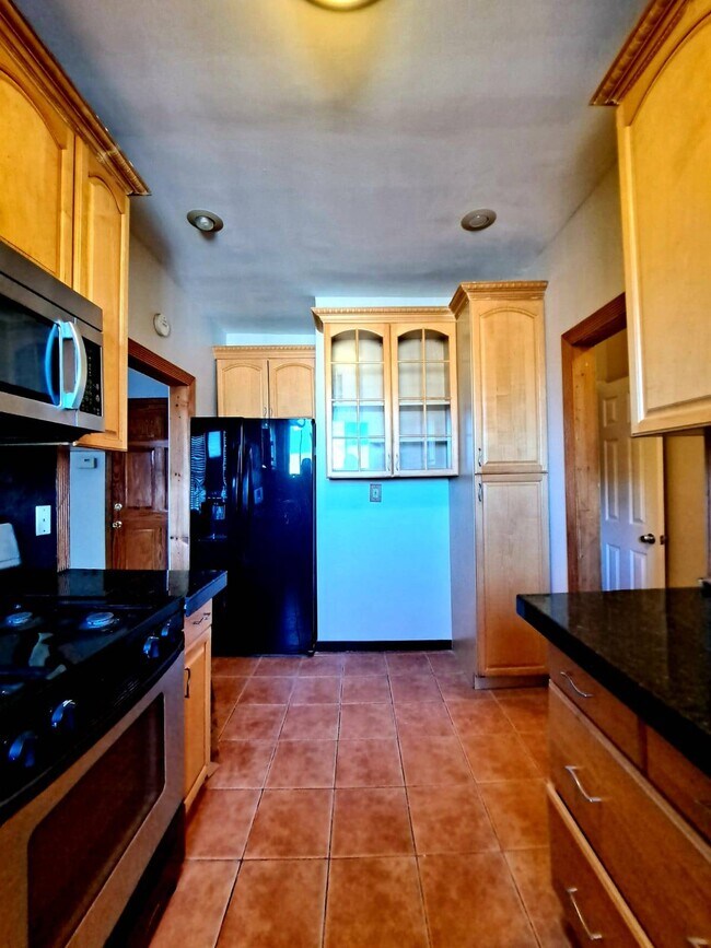 93-02 202nd St in Queens, NY - Building Photo - Building Photo
