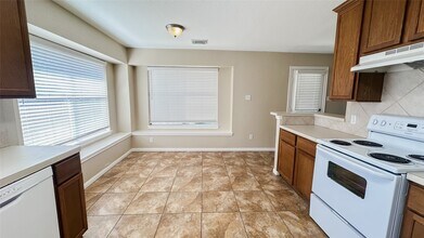 374 Lake View Dr in Montgomery, TX - Building Photo - Building Photo