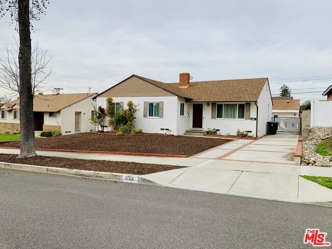 649 Tufts Ave in Burbank, CA - Foto de edificio - Building Photo