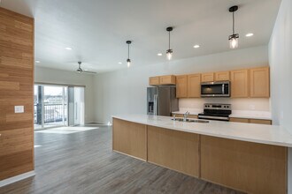 Kingsbury Village in Sheboygan, WI - Foto de edificio - Interior Photo