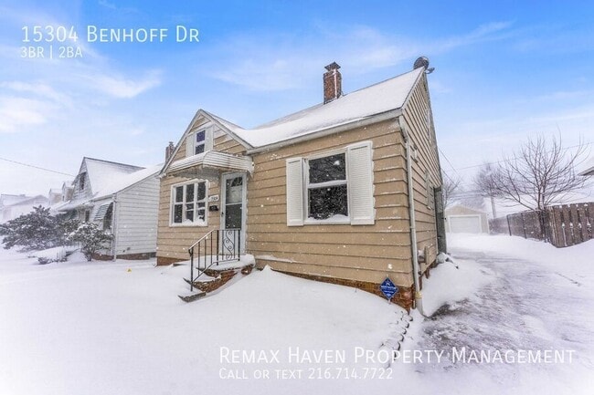 15304 Benhoff Dr in Maple Heights, OH - Building Photo - Building Photo