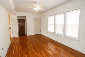 3523 N Broadway, Unit 3E in Chicago, IL - Building Photo - Building Photo