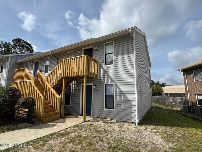 2536 Flint Dr, Unit 2536 Flint in Wilmington, NC - Foto de edificio - Building Photo